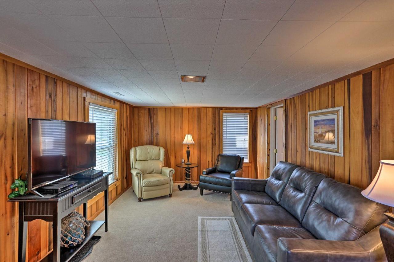 Home With Lake-View Deck By Camp Perry And Magee Marsh Port Clinton Exterior foto